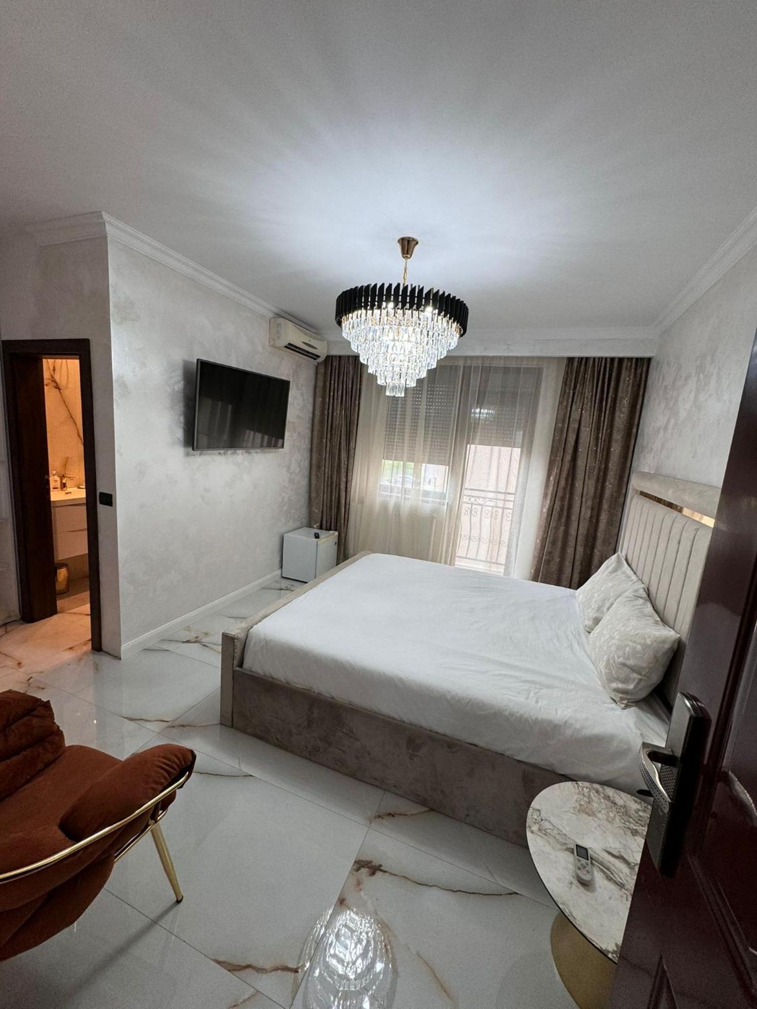 Sea Breeze Rooms Mamaia Nord นาโวดาริ ภายนอก รูปภาพ