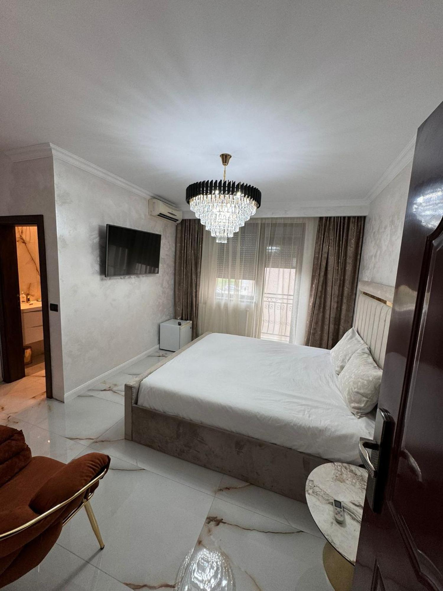 Sea Breeze Rooms Mamaia Nord นาโวดาริ ภายนอก รูปภาพ